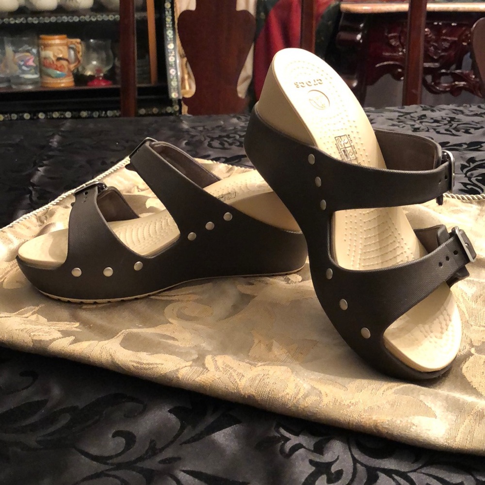 Croc Wedges